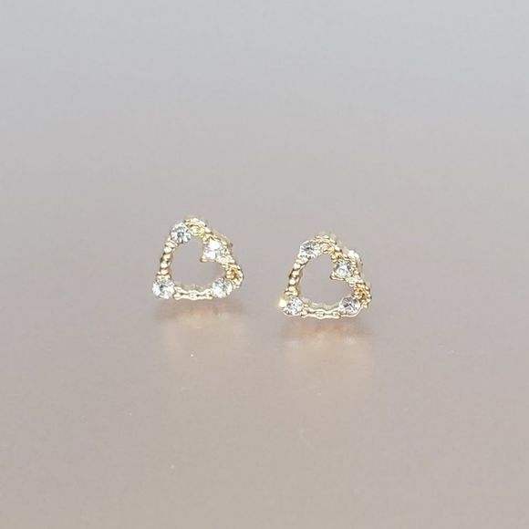 Dainty Beaded Heart Earrings - Picture 2 of 2